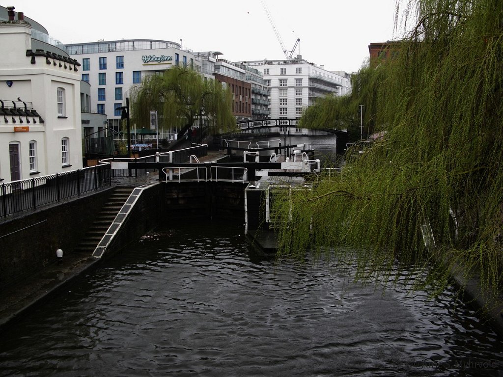 2008-London-06.jpg - Camden Lock