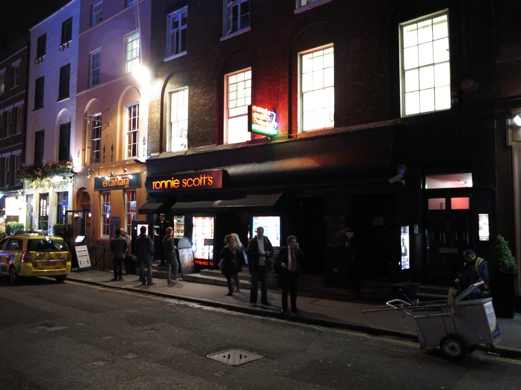 2012-London-41.jpg - Ronnie Scott jazz  club.